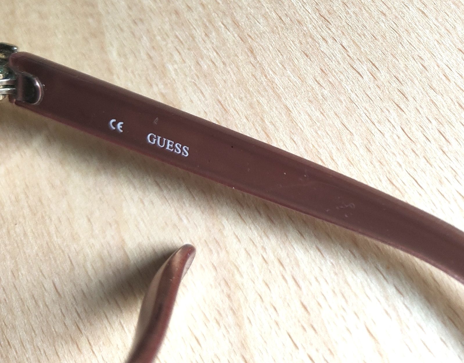 Guess Occhiali & Lenti: Lunettes de soleil Guess – Usato da Biel/Bienne venduto da notfun 3