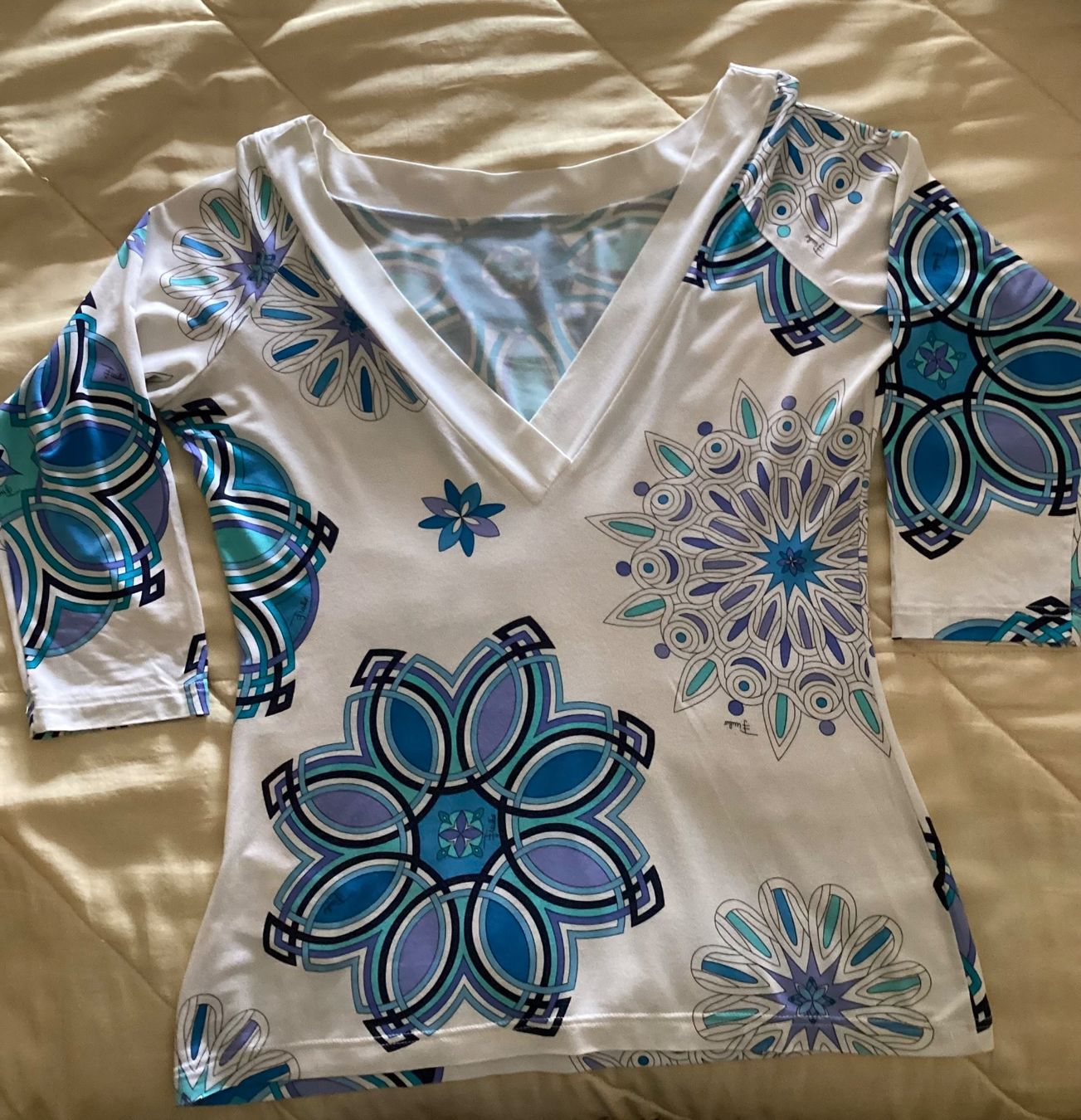 T-shirt: Emilio Pucci Shirt Top – Usato da Magadino venduto da sylvierosa 5