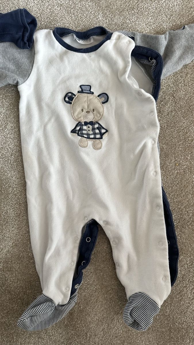 Mayoral Lotti & Set di vestiti: 2x Baby Strampler Mayoral Gr. 70 Baumwolle – Usato da Triboltingen venduto da muehlepark6you 1