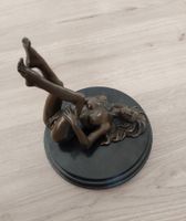 Bronze-Skulptur Erotik auf Marmorsockel signiert