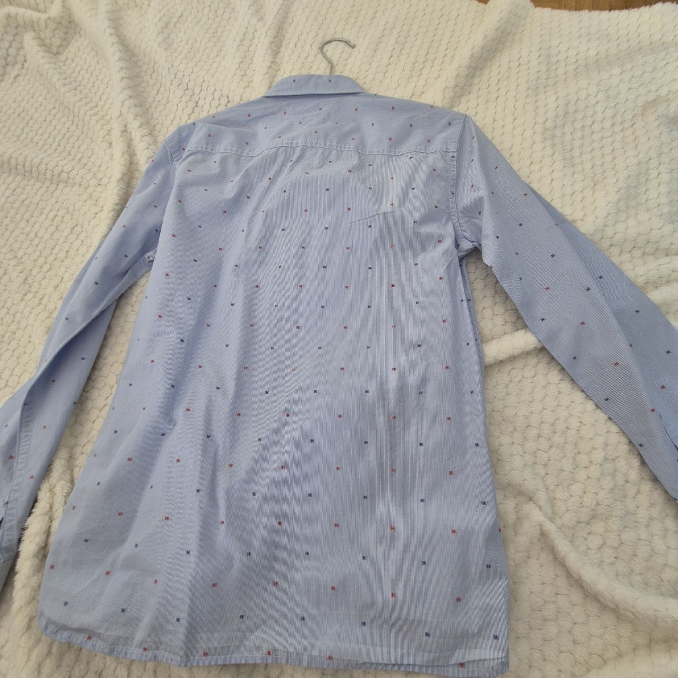 Tommy Hilfiger Blusen, T-Shirts & Tops: Hemdbluse Tommy Hilfiger hellblau Grösse 164 – Gebraucht aus Münchenstein von yes_l59n 6