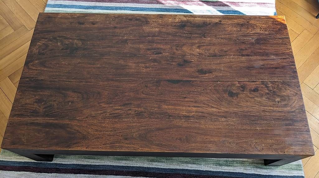 Tische: Table basse de salon en bois massif sombre – Gebraucht aus Lausanne von ami_2y5s 1