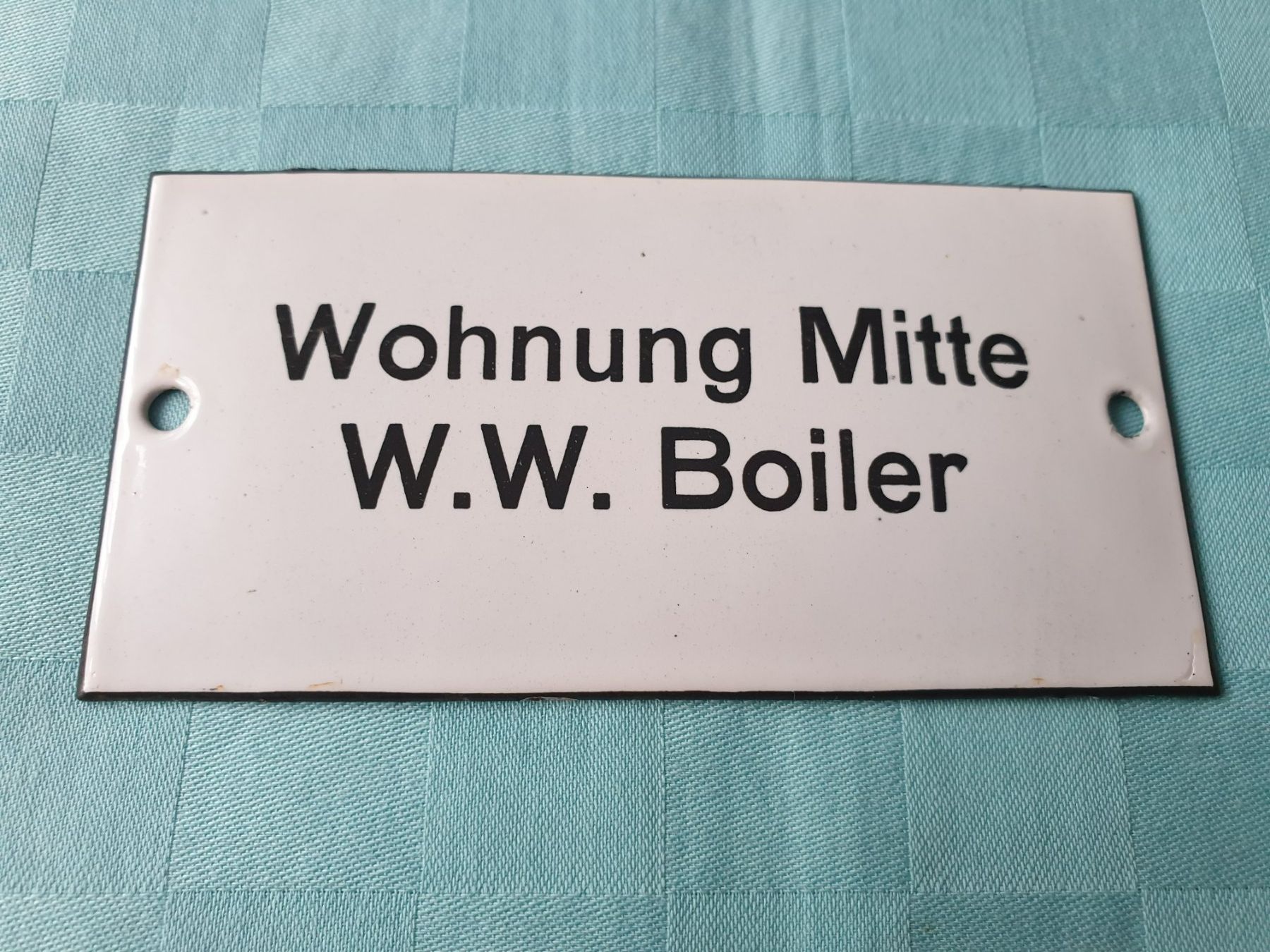 Insegne: Email Schild Wohnung Mitte W. W. Boiler – Usato da Mörschwil venduto da spirspi