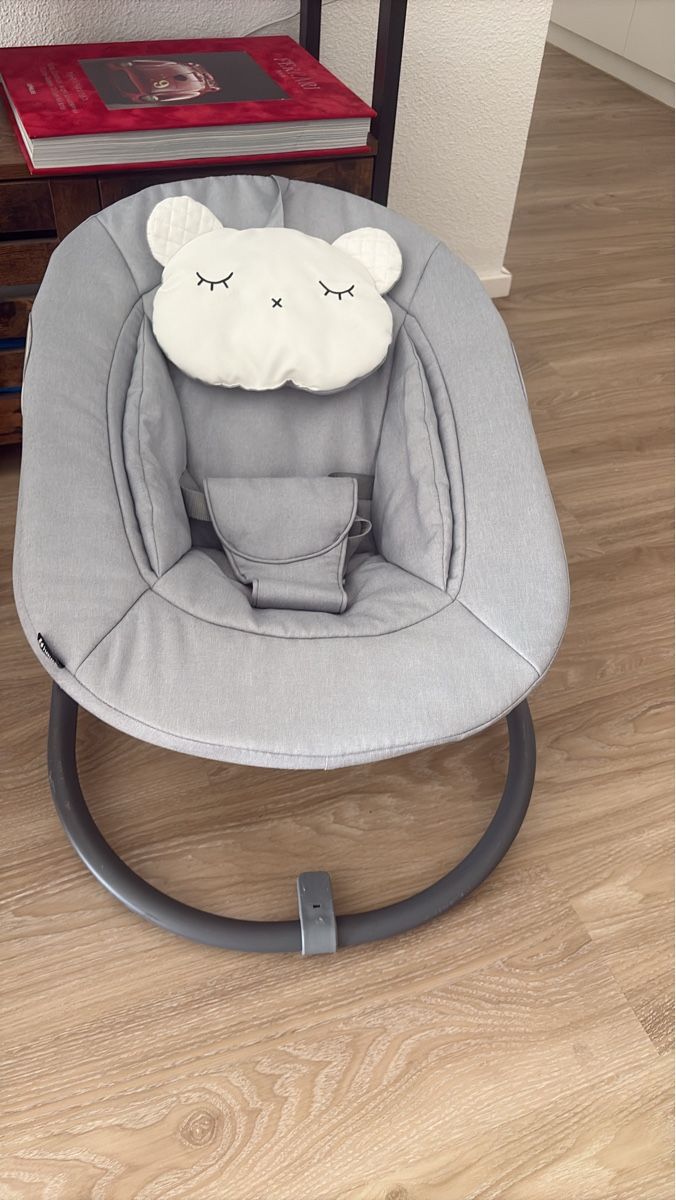 Sdraiette & Sdraiette a dondolo: Baby Rocker Grey with Cute Bear Pillow – Usato da Bonstetten venduto da mar_vs88