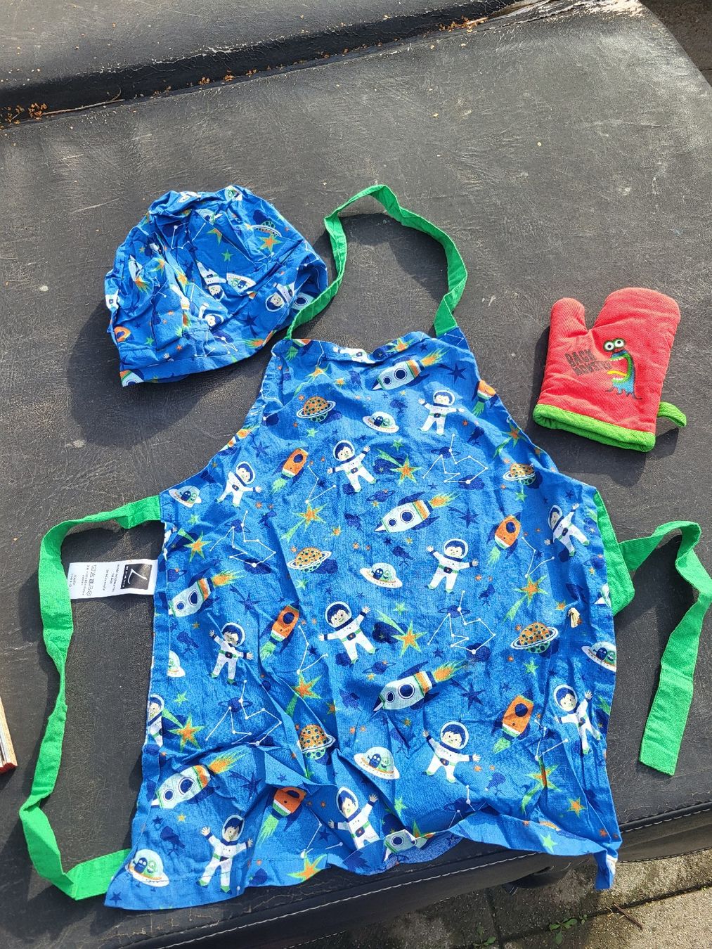 Sonstiges für Kind & Baby: Kinder Back-/Koch Schürzen Set, blau – Gebraucht aus Enggistein von Manuki_engg 4