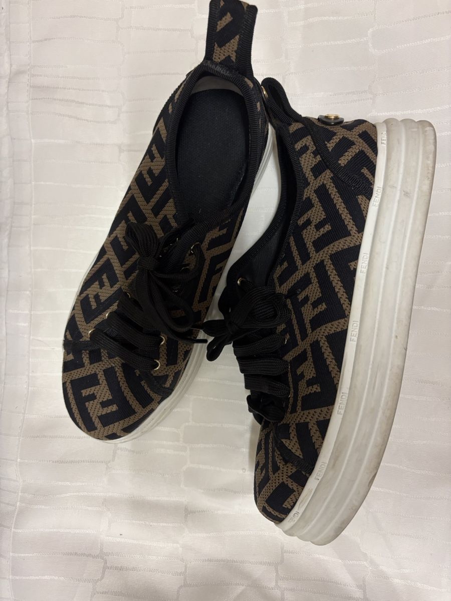 Fendi Scarpe da donna: Baskets Fendi monogramme noir marron – Usato da Prilly venduto da hei_5q56