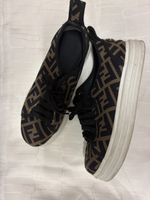 Baskets Fendi monogramme noir marron