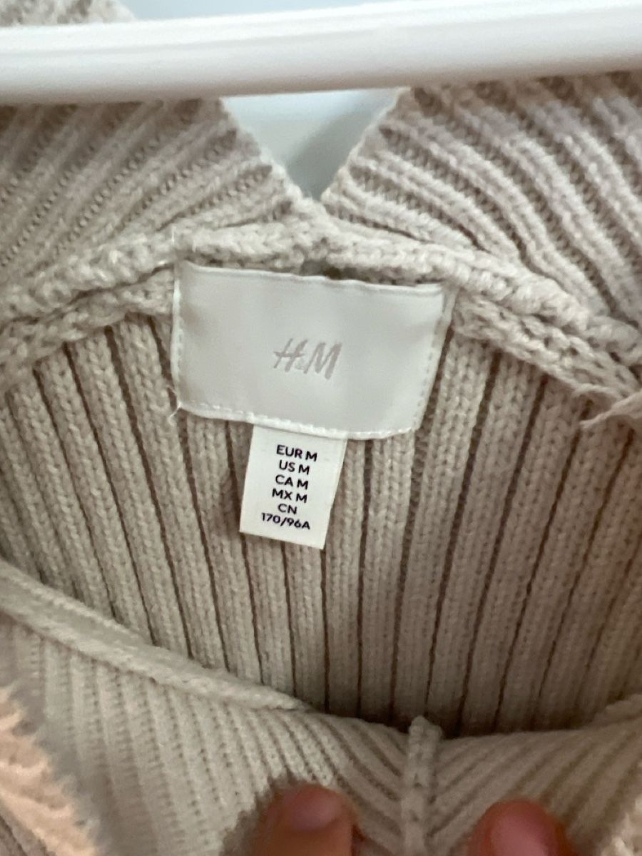 H&M Gilet & Giacche senza maniche: Stylische Strickweste beige Grösse M – Usato da Feldbrunnen venduto da soon-nam 1