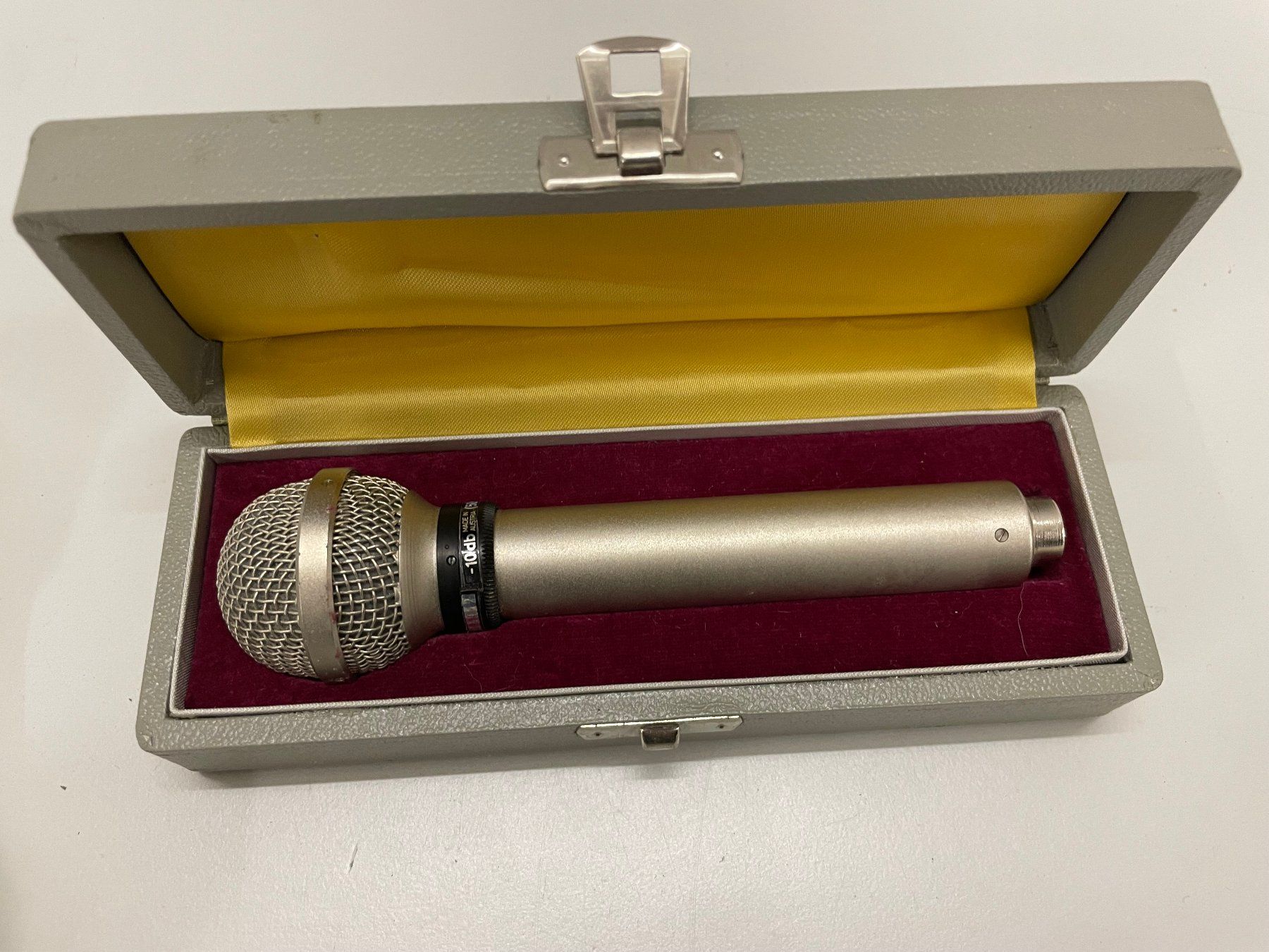 Akg Microfoni: micro AKG D24 – Usato da La Croix (Lutry) venduto da netrajet 1