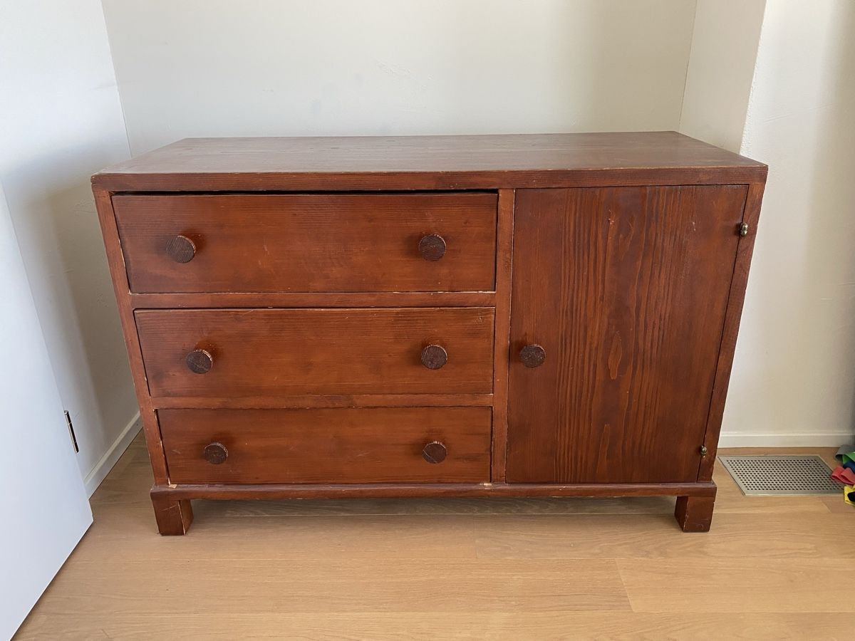 Credenze: Antikes schlichtes Sideboard aus den 30erJahren – Usato da Niederrohrdorf venduto da StefMont