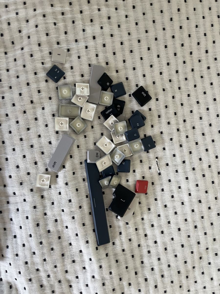 Keychron Tastiere: Keychron K3 pro with an extra set of keys  – Usato da Vevey venduto da Antoine9 2