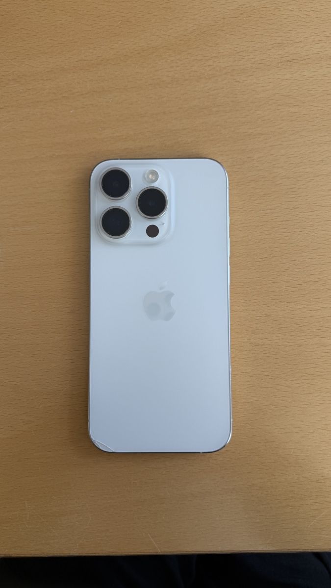 Apple Portables: iPhone 15 Pro – D'occasion à Bad Ragaz par samira.b05 1