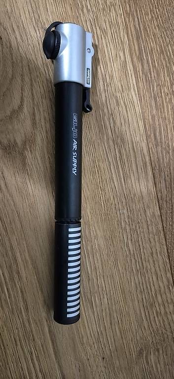 Pompe: Fahrradpumpe klein – Usato da Ennetbaden venduto da dom_5nlb 2