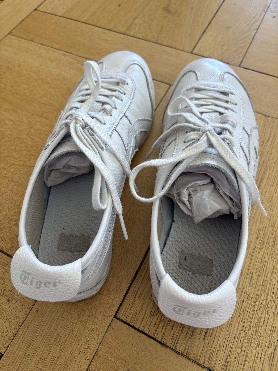 Onitsuka Scarpe da uomo: Onitsuka Tiger Mexico 66 white/white Gr. 42.5 – Nuovo (secondo la descrizione) da Männedorf venduto da artheMISS 2
