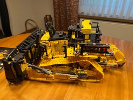 Lego technic App gesteuerter Cat D11 Bulldozer Nr: 42131