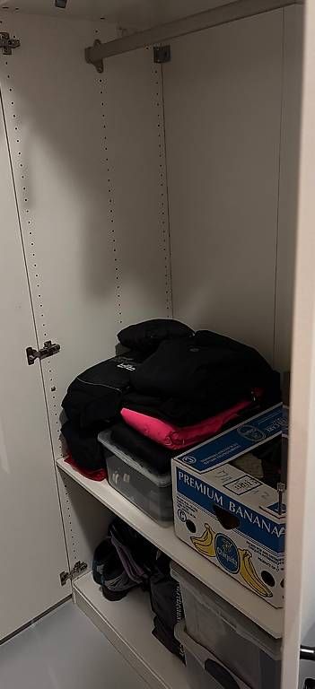 Armadi: Kleiderschrank – Usato da Reichenburg venduto da Mirabella81 1