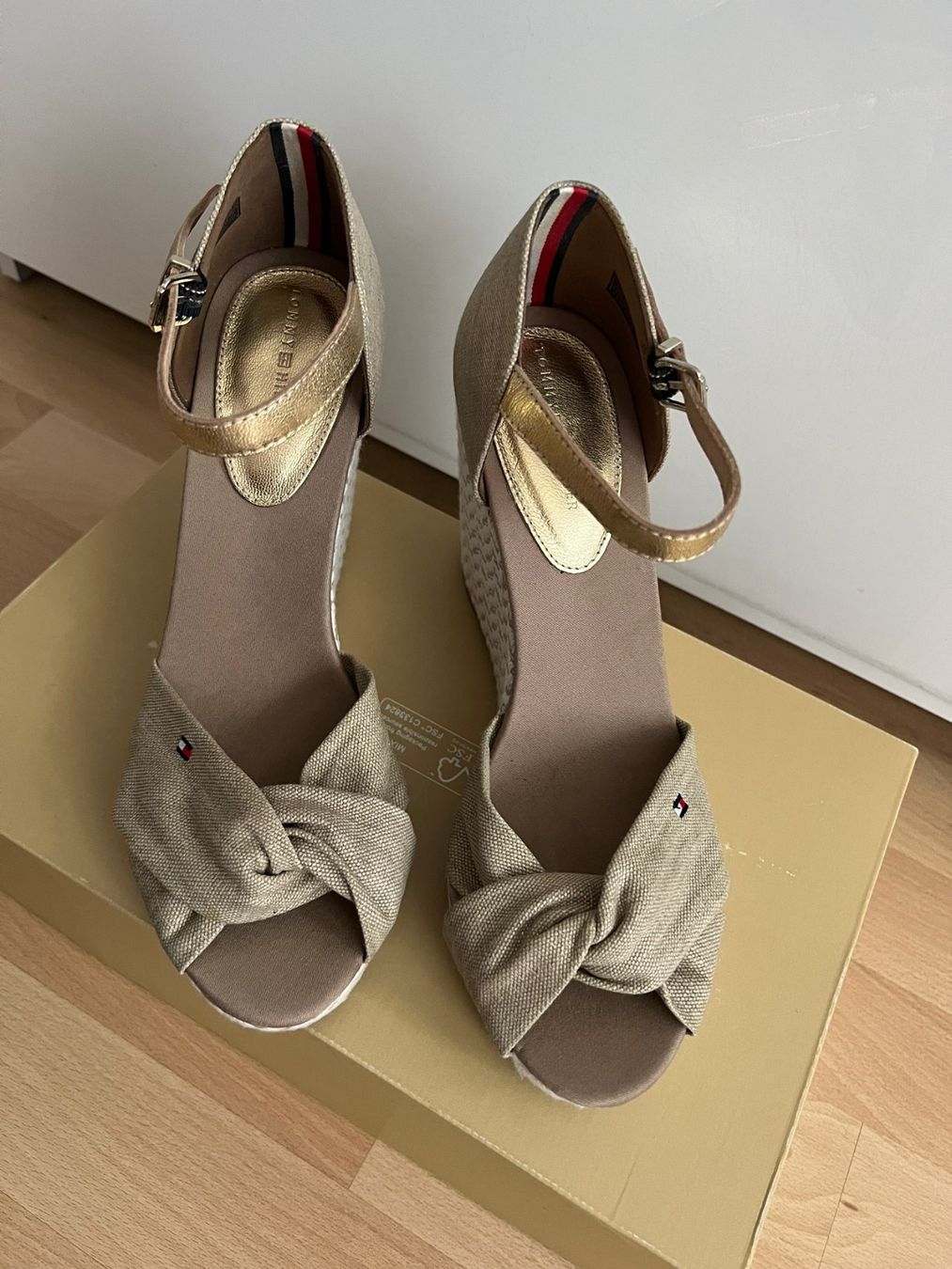 Tommy Hilfiger Scarpe da donna: TOMMY  HILFIGER Espadrilles – Usato da Steinmaur venduto da Kiki_m240 2