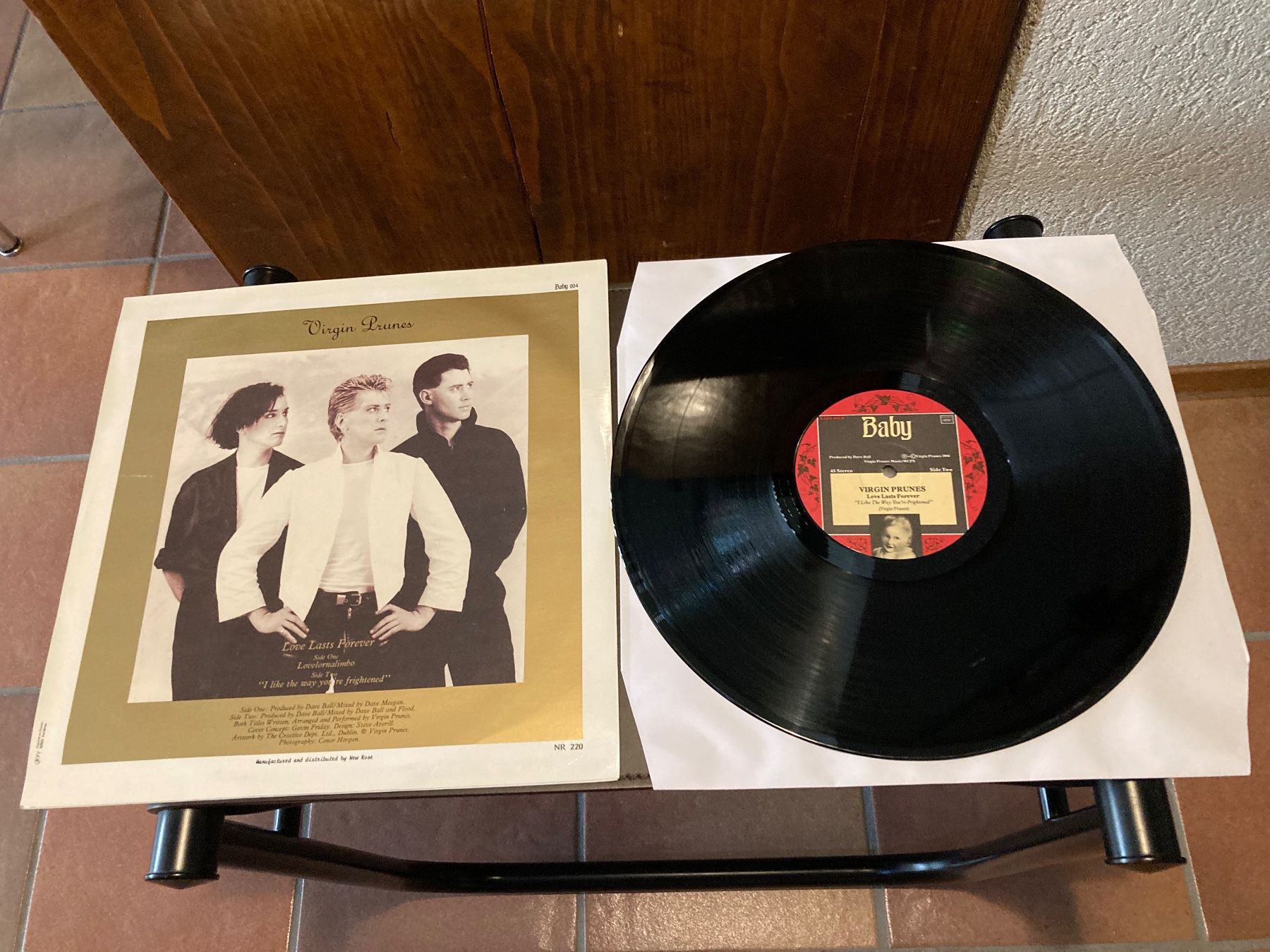 Dischi in vinile: Virgin Prunes - Love Lasts Forever – Usato da Fribourg venduto da Karushi 1