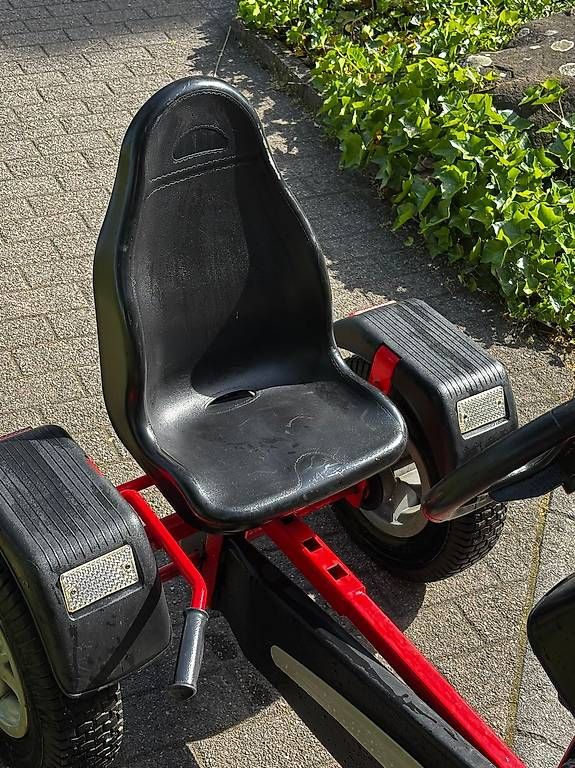 Veicoli per bambini: Grosser Go Kart von Berg – Usato da Luzern venduto da Fam_S 2