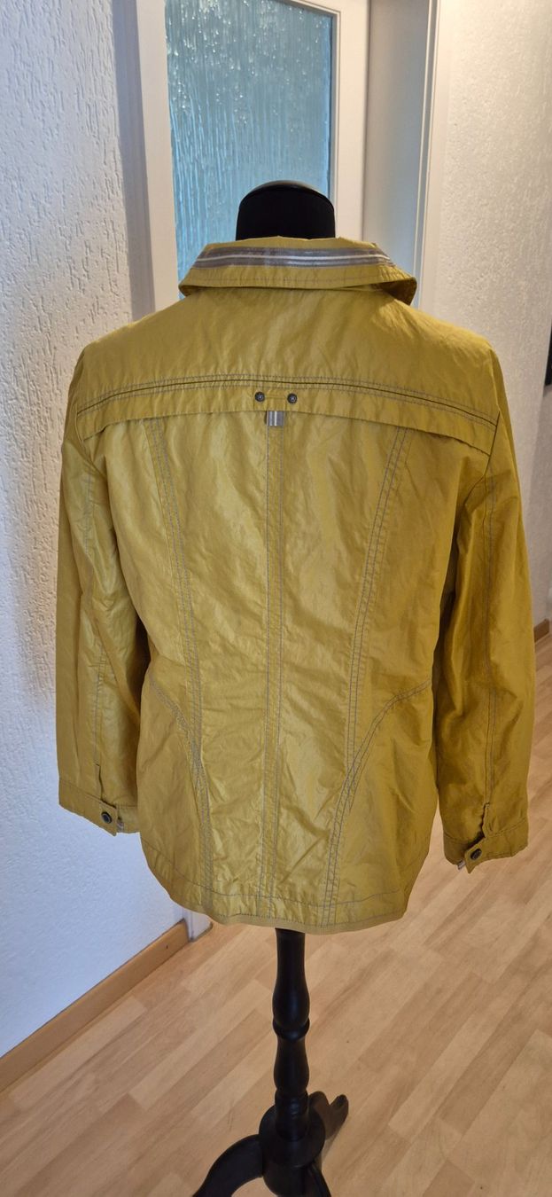 Gil Bret Jacken: Gil Bret Übergangsjacke Gr. 40, Senfgelb – Gebraucht aus Schwyz von Vesparider01 4