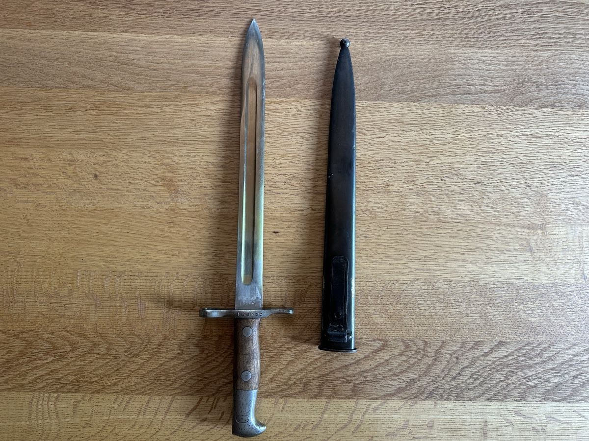 Schweizer Armee Armi bianche: Bajonett 1899 mit Scheide und Tragegestell – Usato da Mettmenstetten venduto da catalysist 1