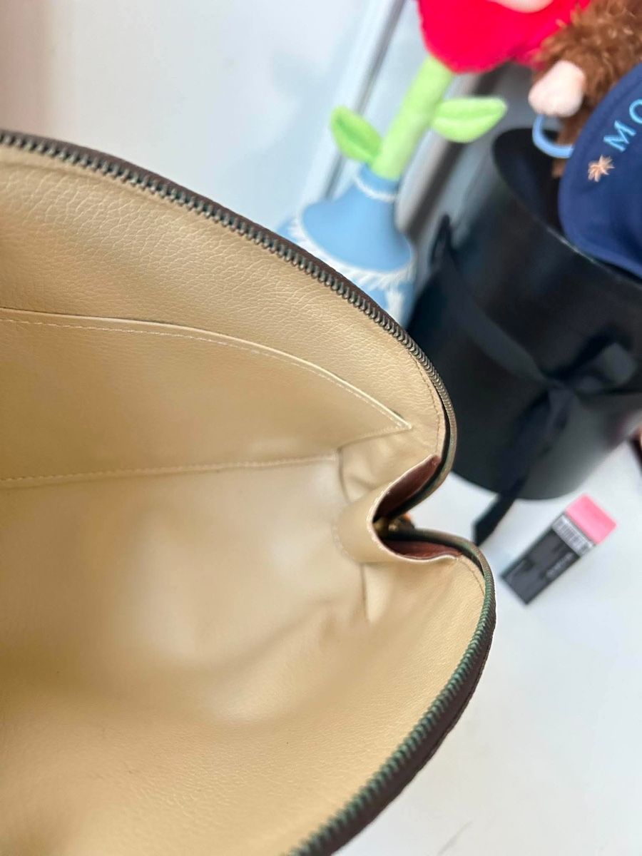Louis Vuitton Sacs: LOUIS VUITTON Pochette cosmetics GM – D'occasion à Widnau par Pukpan_99 6