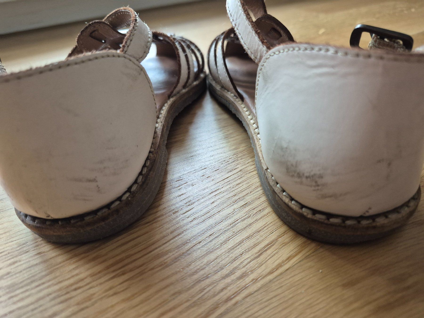 Cyrillus Scarpe per ragazze: Sandales CYRILLUS en cuir – Usato da Petit-Lancy venduto da ka_lak 2