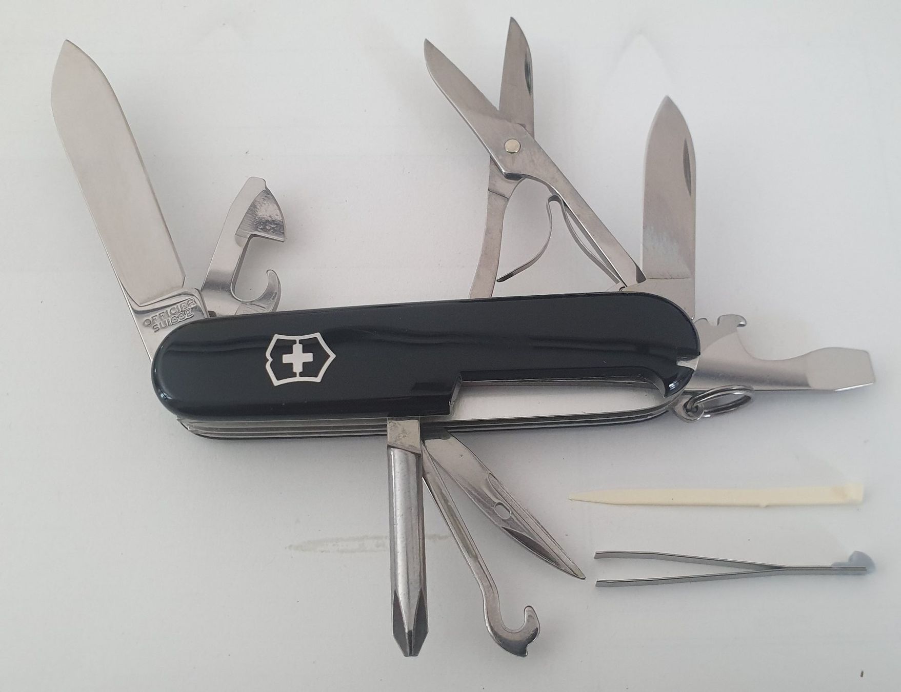 Victorinox Coltelli tascabile: 3 Victorinox Sackmesser mit Logo – Nuovo (secondo la descrizione) da Härkingen venduto da MarianneSi 3