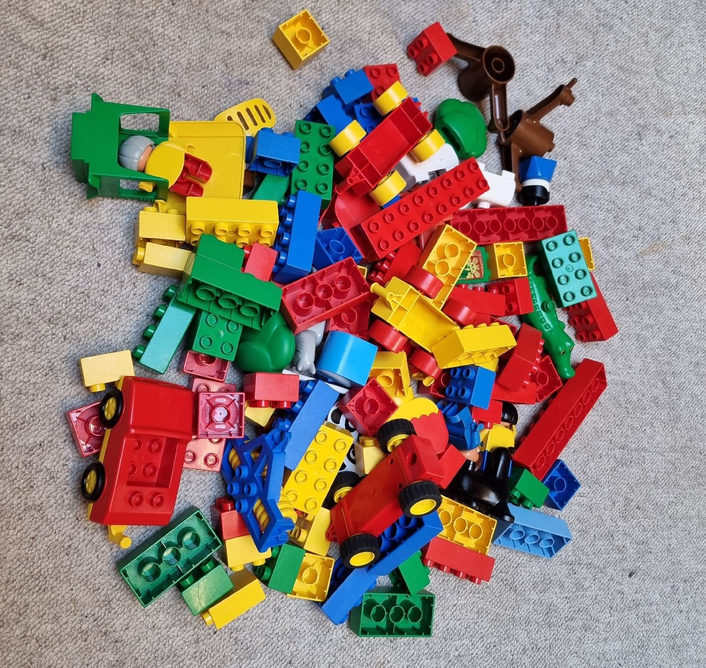 Lego Giocattoli: Lego Duplo Bausteine Set bunt – Usato da Rifferswil venduto da sandra0010