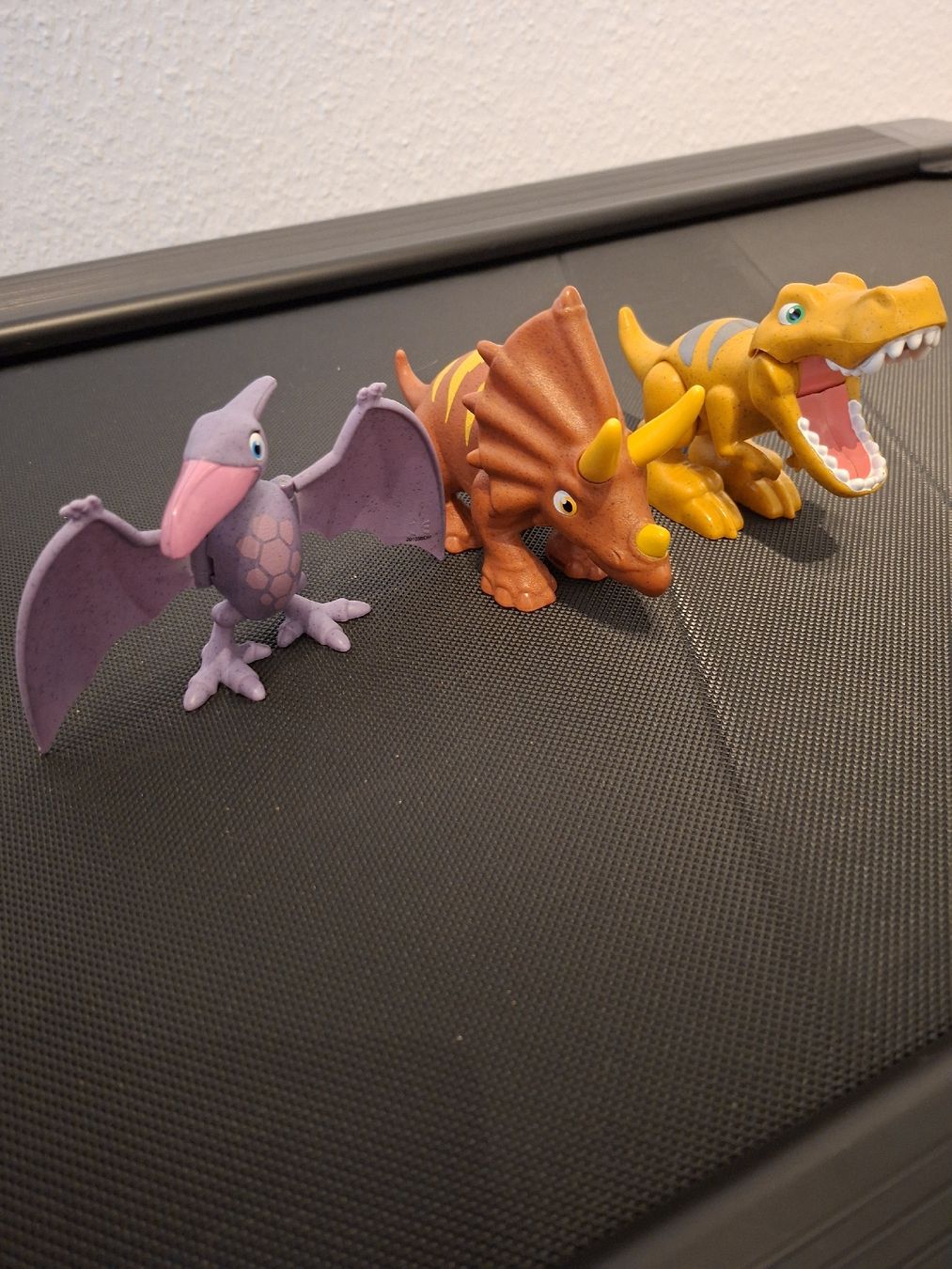 Giocattoli: Dinosaurier Figuren Set 3 Stück – Usato da Winterthur venduto da Ausmisten2026