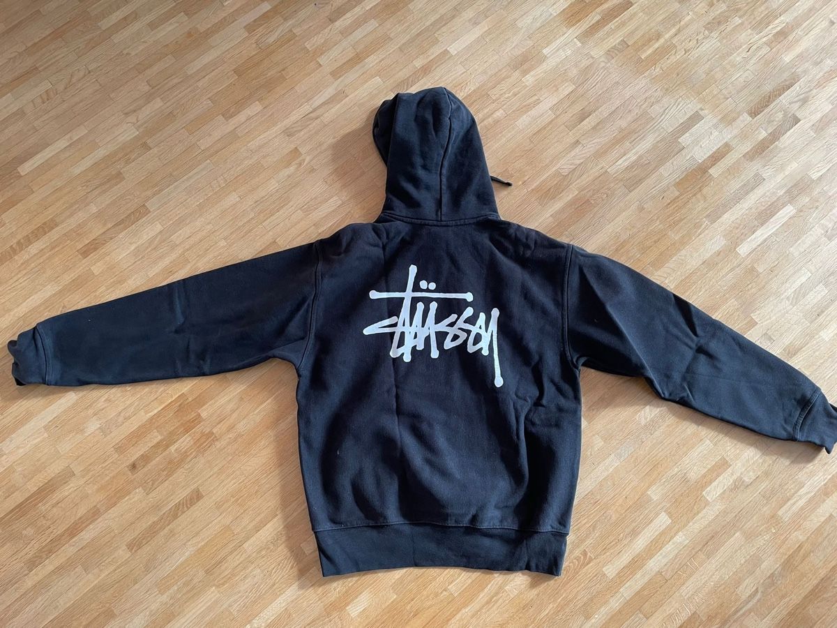 Stüssy Pullover & Sweatshirts: Stüssy Hoodie – Gebraucht aus Luzern von Irene197