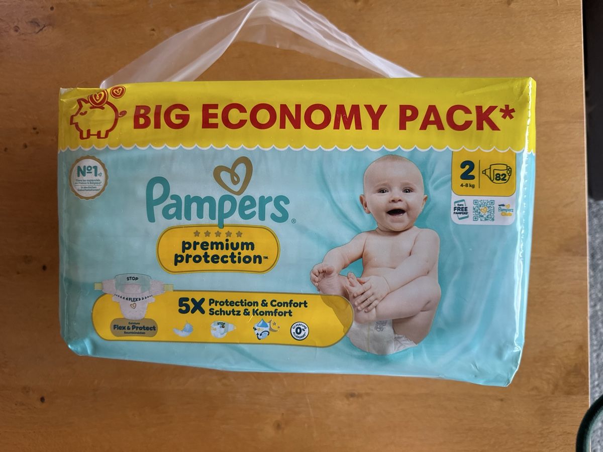 Pampers Secchi per pannolini & Pannolini: Pampers Grösse 2 Premium Protection 82 Stk. – Nuovo e nell'imballaggio originale da Rickenbach SZ venduto da tsc_2k8n