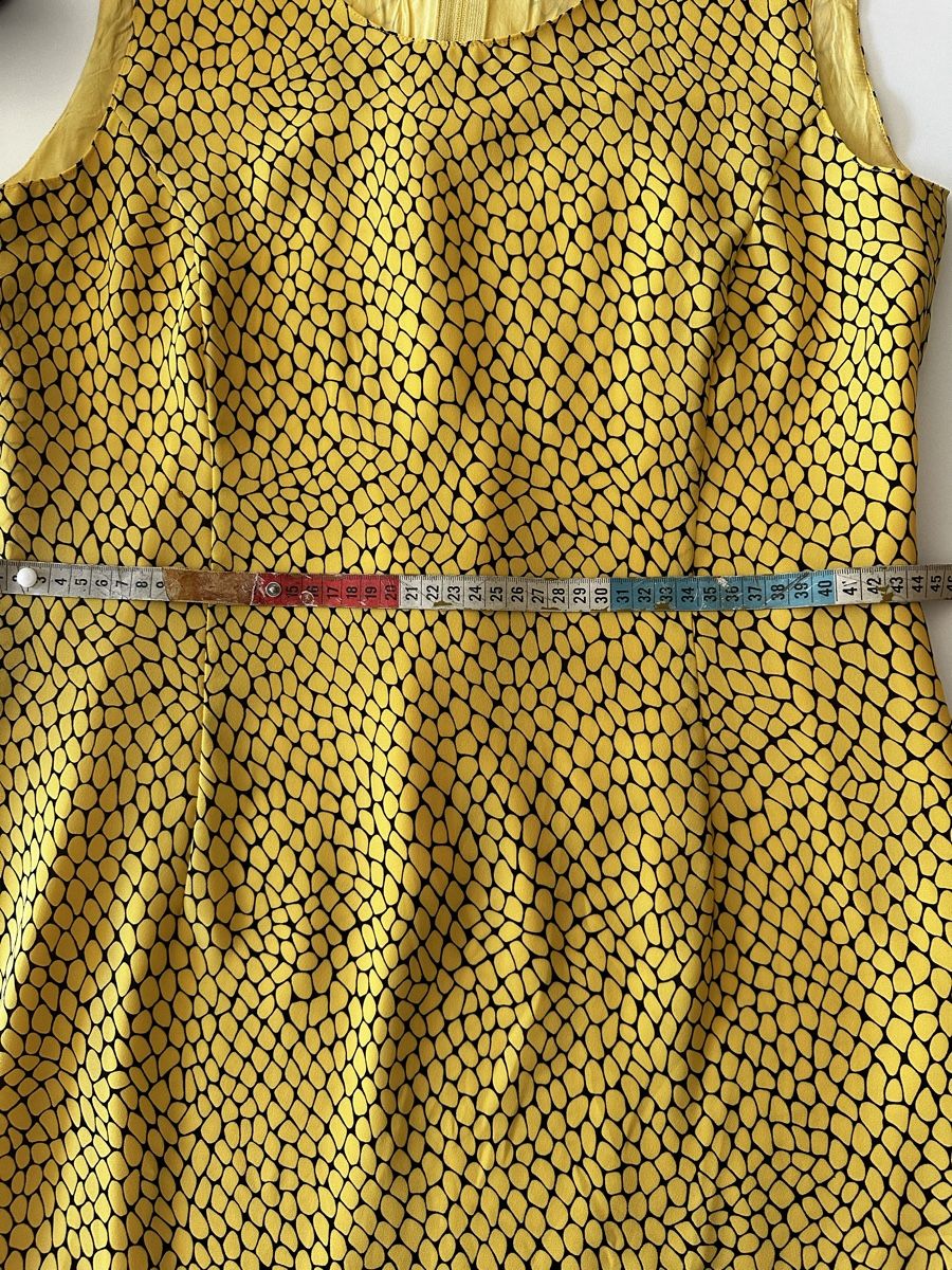 Vestiti: Robe jaune sans manches imprimé serpent taille 40 42 – Usato da Châtelaine venduto da Alexandra.jankowski 7