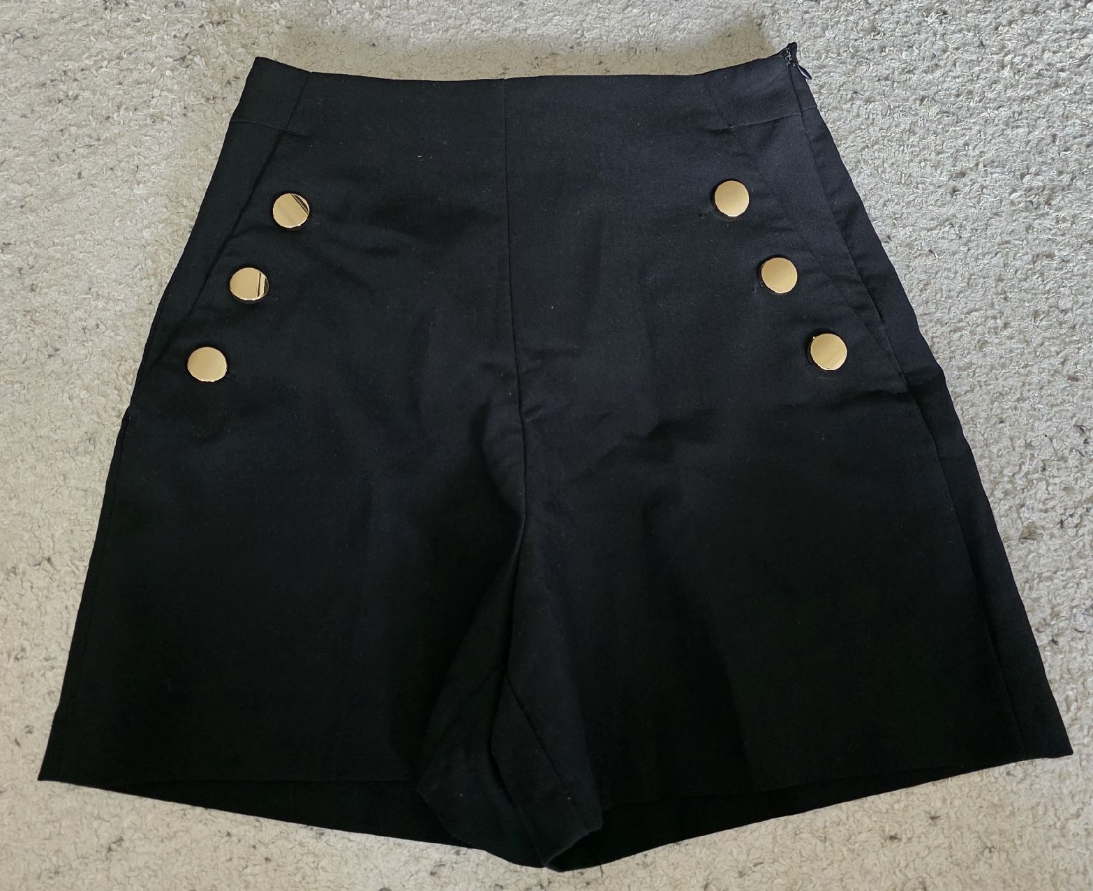 Zara Pantaloni: Short Zara noir, taille S 36 – Usato da Vevey venduto da Renka2011