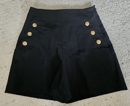 Short Zara noir, taille S 36