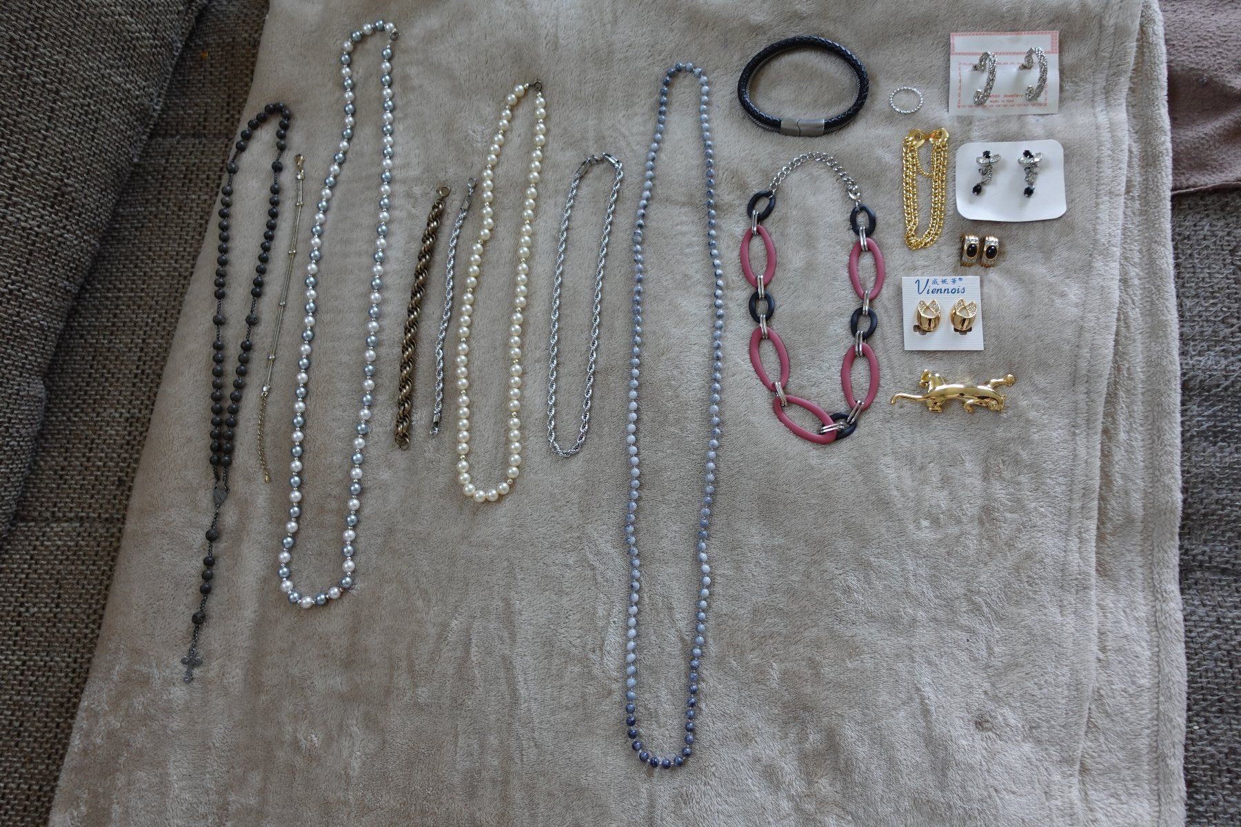 Altri gioielli: 1 schönes 21 teiliges Modeschmuck Set – Usato da rorschach venduto da Babsi64