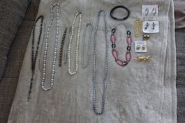 1 schönes 21 teiliges Modeschmuck Set