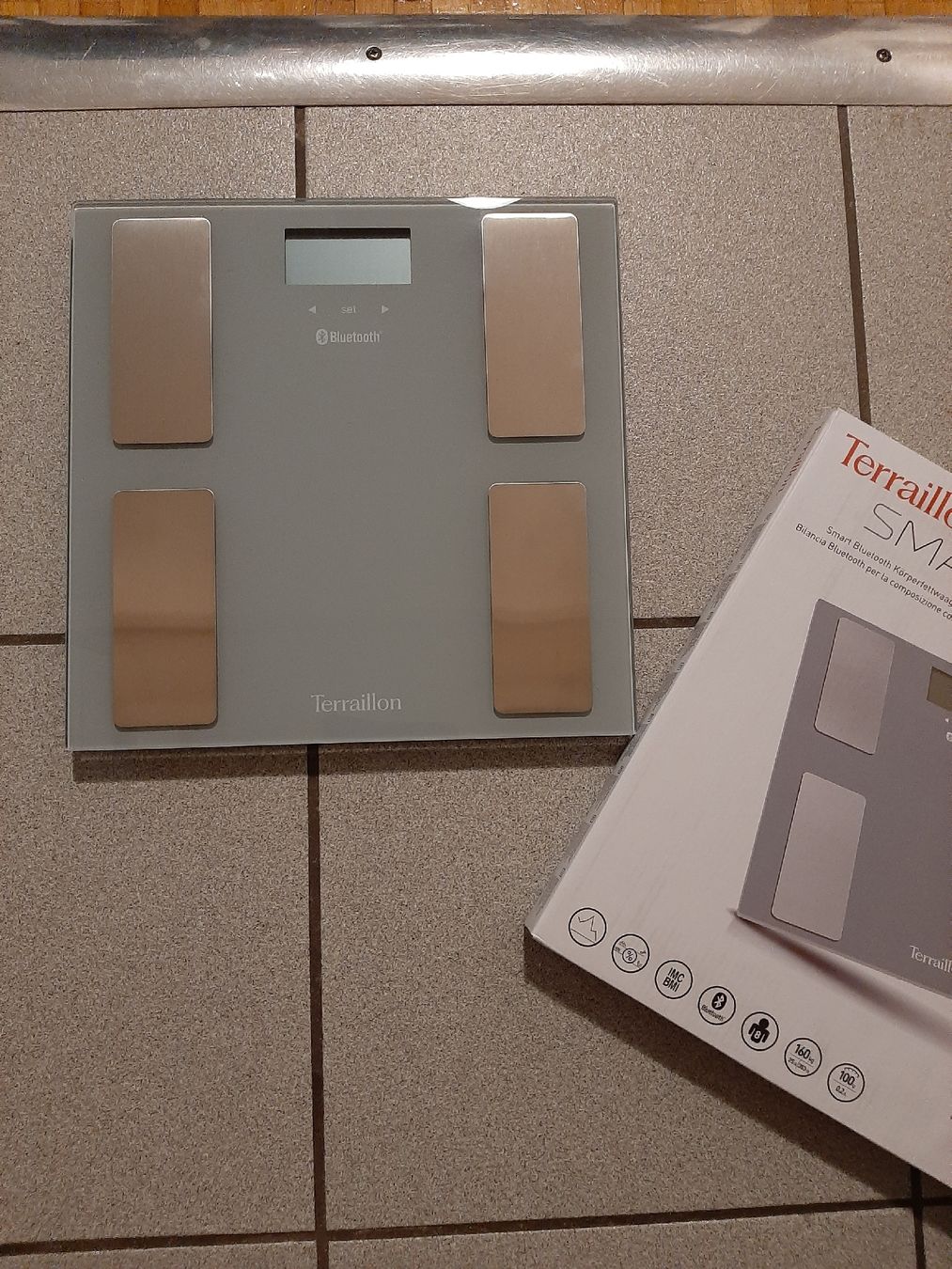 Bilance pesapersone: Balance connectée Terraillon - Suivez votre forme ! – Nuovo e nell'imballaggio originale da Petit-Lancy venduto da pecaesculca