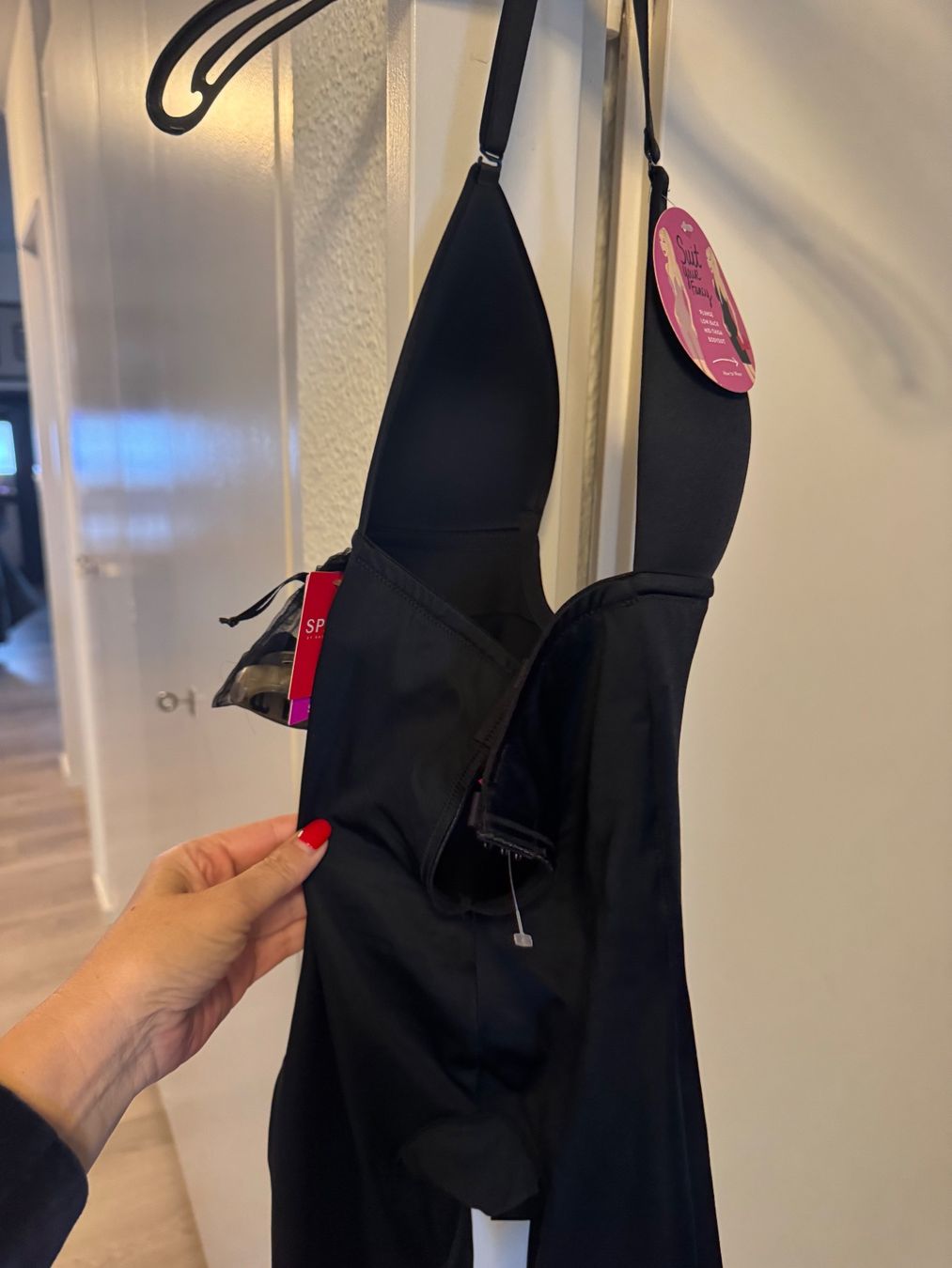 Sonstige Unterwäsche: Schwarzer Spanx Bodysuit, Grösse S - Neu mit Etikett! – Neu und originalverpackt aus zürich von dalia06 5