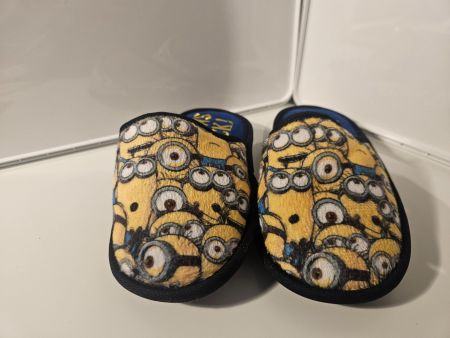Minions Kinder Hausschuhe Gr. 25