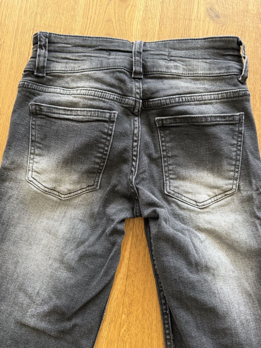 Bershka Pantaloni: Bershka Jeans Bootcut Gr. 32 – Usato da Niederweningen venduto da roethlisbeme 2