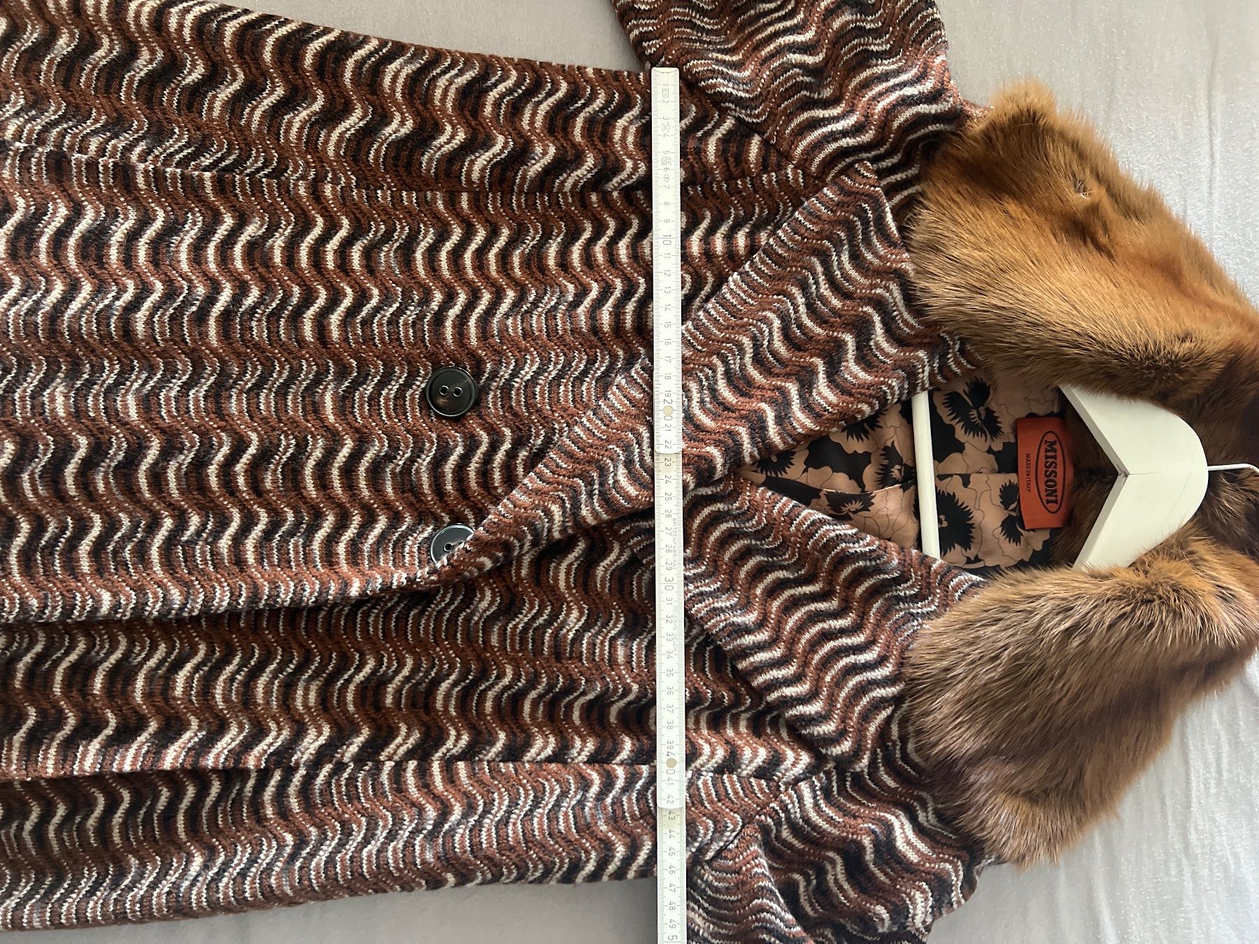 Missoni Mäntel: Missoni Coat Brown White Zigzag Fur Collar Cuffs – Gebraucht aus Luzern von TIsabel 7