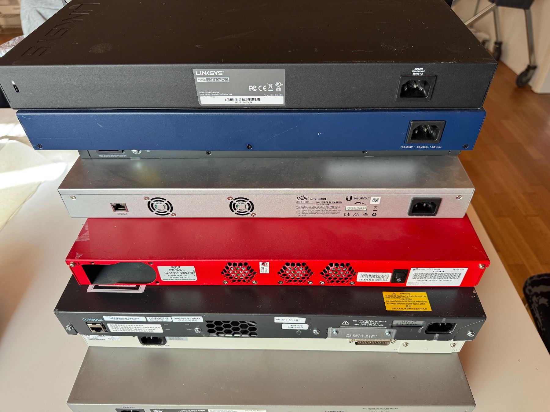 Cisco Server: Cisco, HP, NETGEAR. – Gebraucht aus Bütschwil von abd_7dcl 3