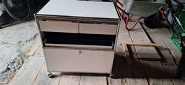 USM Haller Rollcontainer weiss drei Schubladen gebraucht 