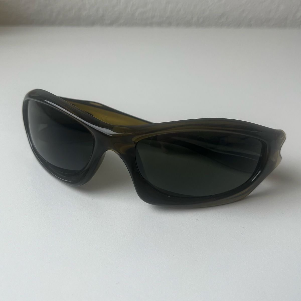Oakley Occhiali & Lenti: Oakley Monster Dog Sonnenbrille – Usato da Allschwil venduto da pa.die 1