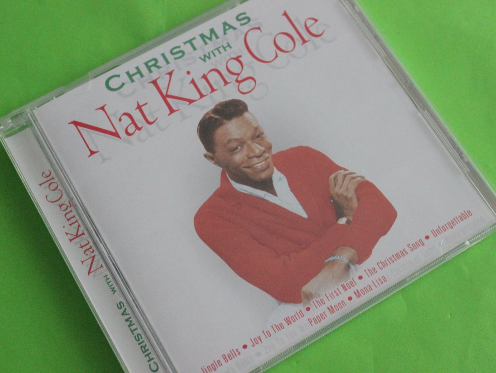 CD: CHRISTMAS WITH NAT KING COLE CD – Usato da Tübach venduto da JamesStone