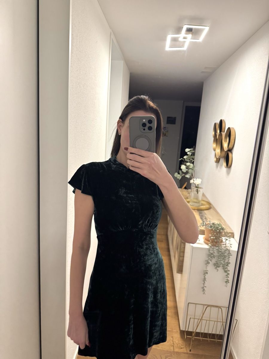 Sandro Kleider: Sandro // Samt-Kleid // Gr.1 – Defekt aus Tann von Carolinekne