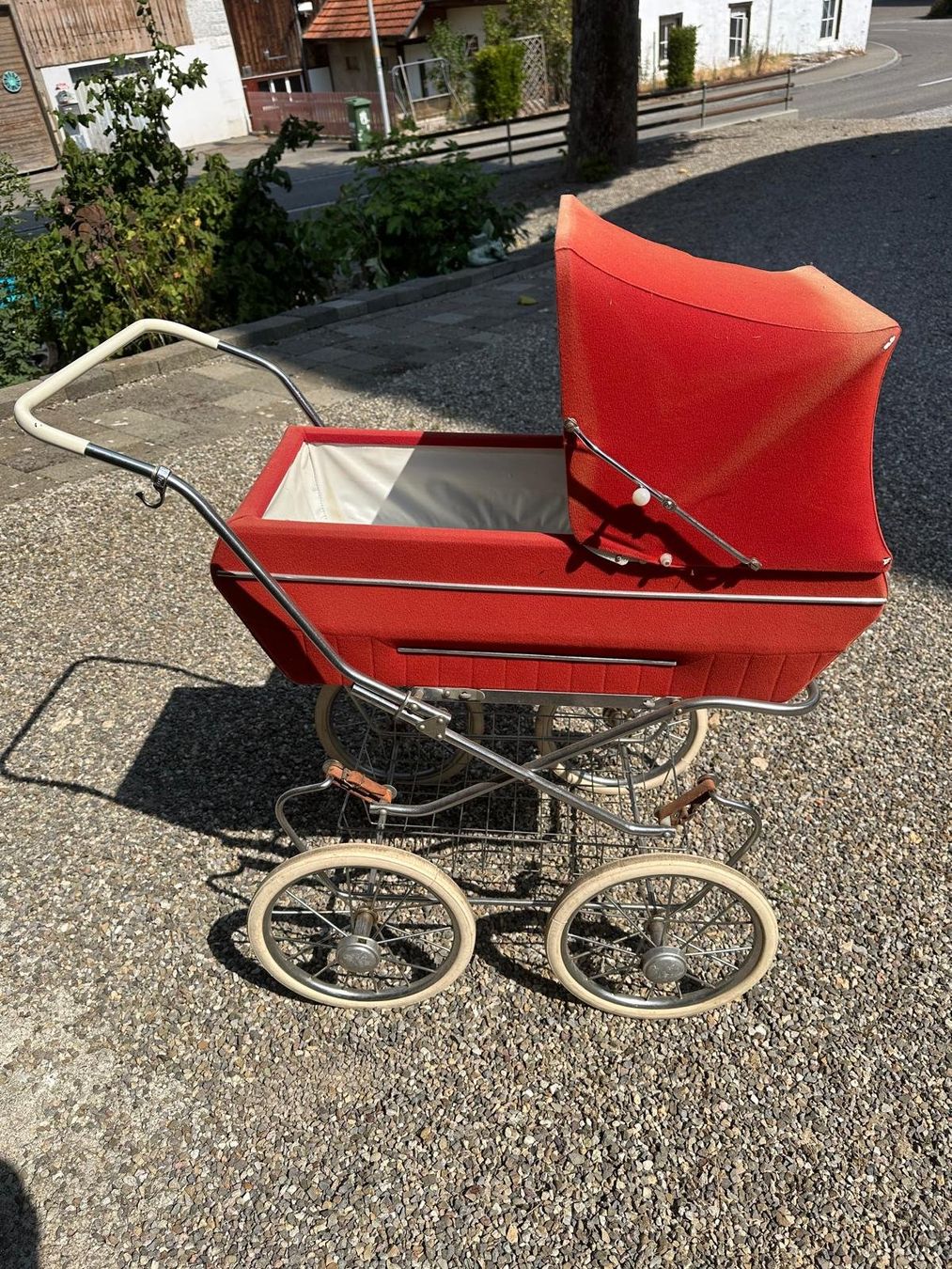 Carrozzine: Antiker Kinderwagen, Babywagen – Usato da Wegenstetten venduto da Aanfr