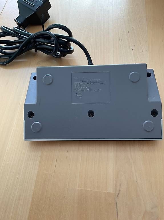 Nintendo Console: Adapter 4 Spieler Four Source Nintendo (NES) – Usato da Alpnach Dorf venduto da Oli016 1