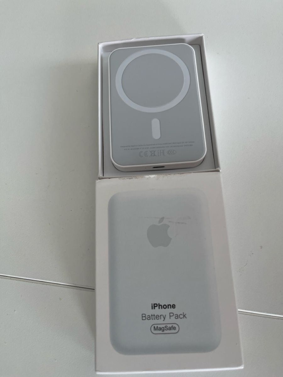 Apple Batterie: iPhone battery pack MagSafe – Nuovo (secondo la descrizione) da Bellinzona venduto da dan_fv6m 3
